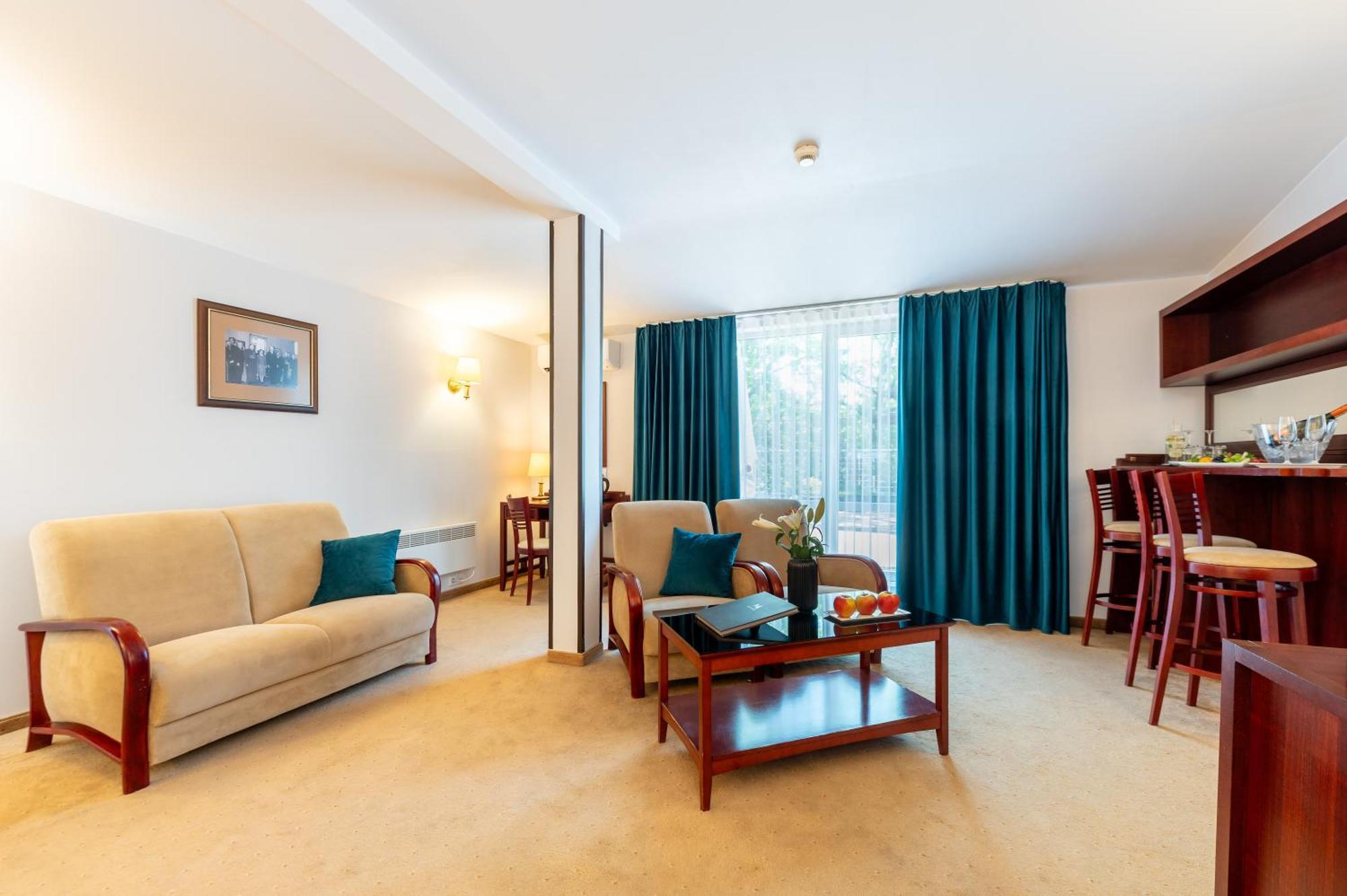 Hotel Moscicki Spala Luaran gambar