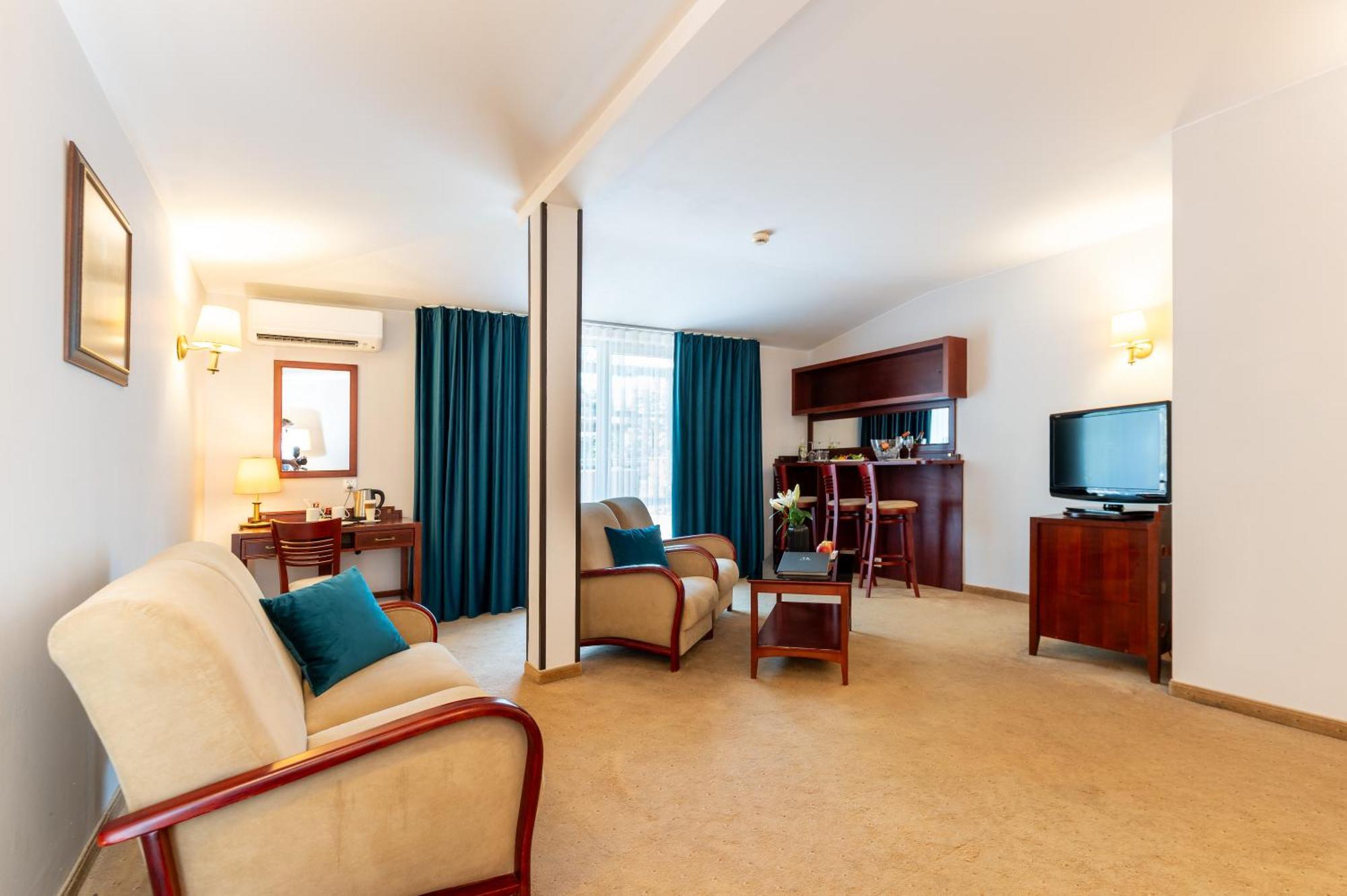 Hotel Moscicki Spala Luaran gambar